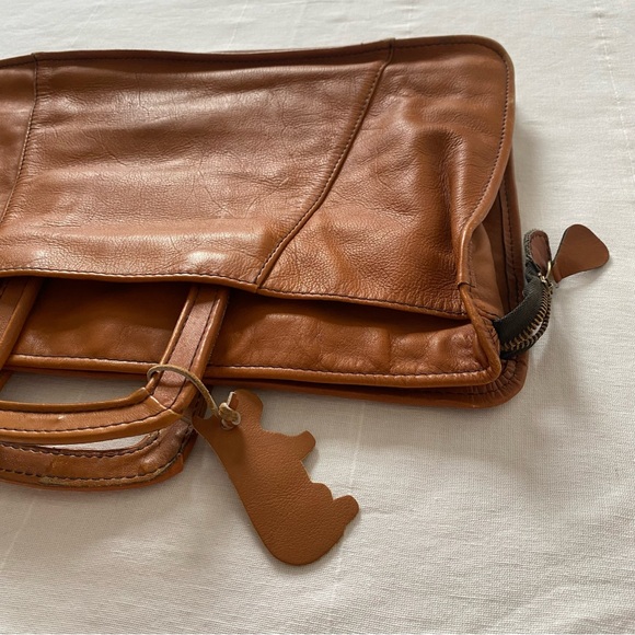 Vintage Classic Tan Leather Briefcase - Picture 2 of 11